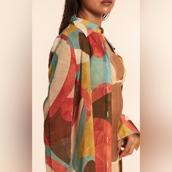 Pretty Little Thing | Multi Abstract Printed Oversized Button Up Blouse Size 4 - Picture 2 of 16